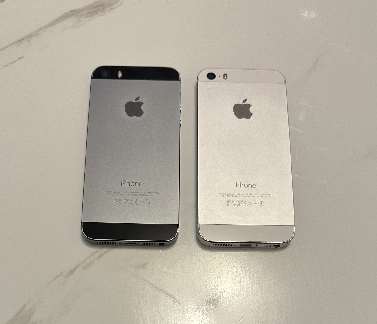 Apple iPhone 5s - 16GB, 32GB, 64GB - ALL COLORS Unlocked/AT&T/T-Mobile A1453